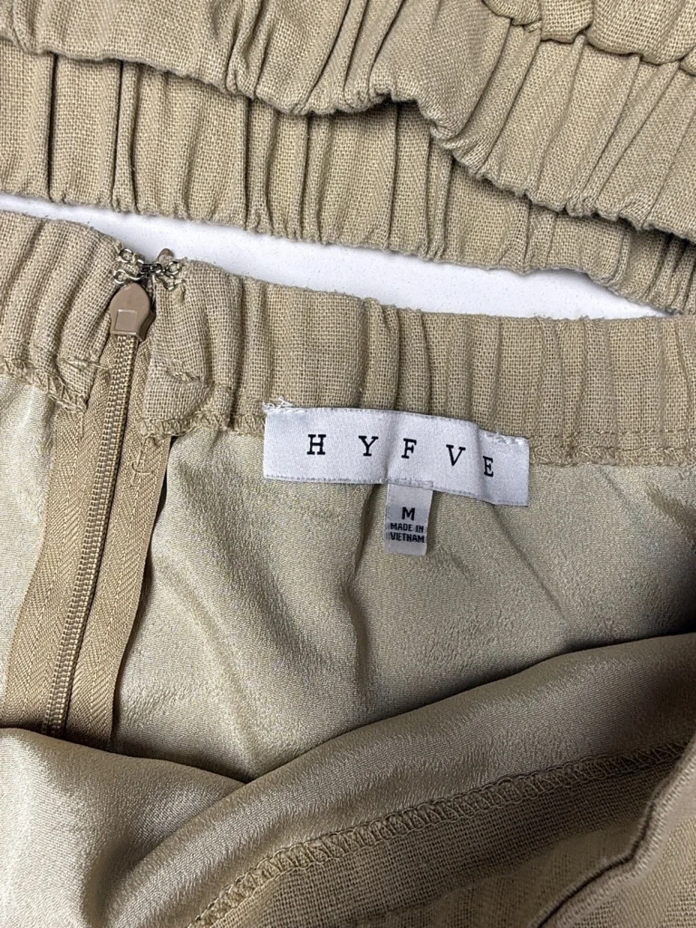 2 Piece Set - Picture 2 of 6